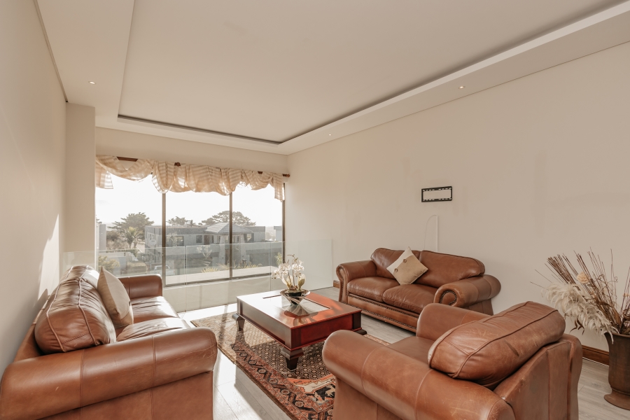 4 Bedroom Property for Sale in Baronetcy Estate Western Cape